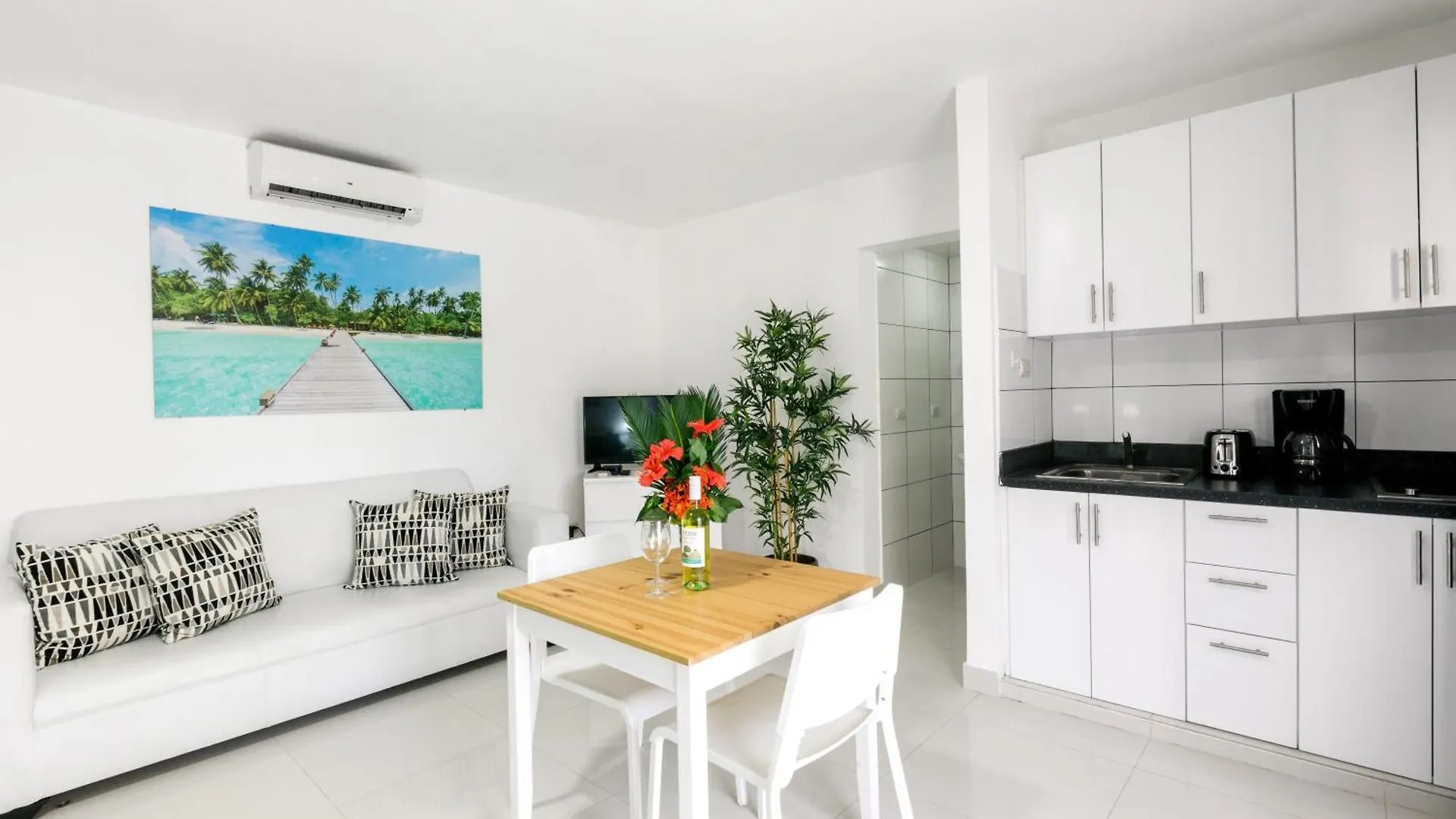 Sunny Studios Deluxe Playa Los Corales - Wifi, Beach, Pool プンタ・カナ アパートホテル