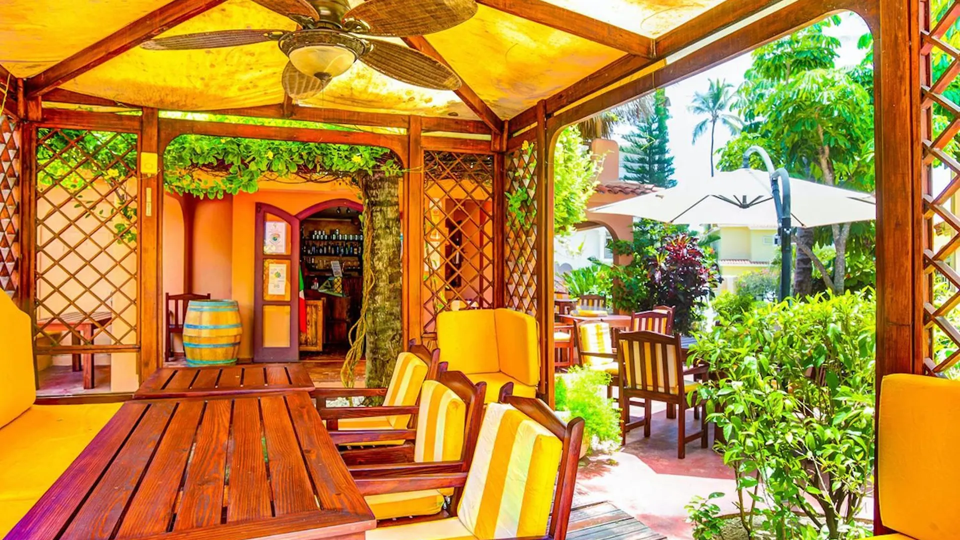 Hotel apartamentowy Sunny Studios Deluxe Playa Los Corales - Wifi, Beach, Pool Punta Cana
