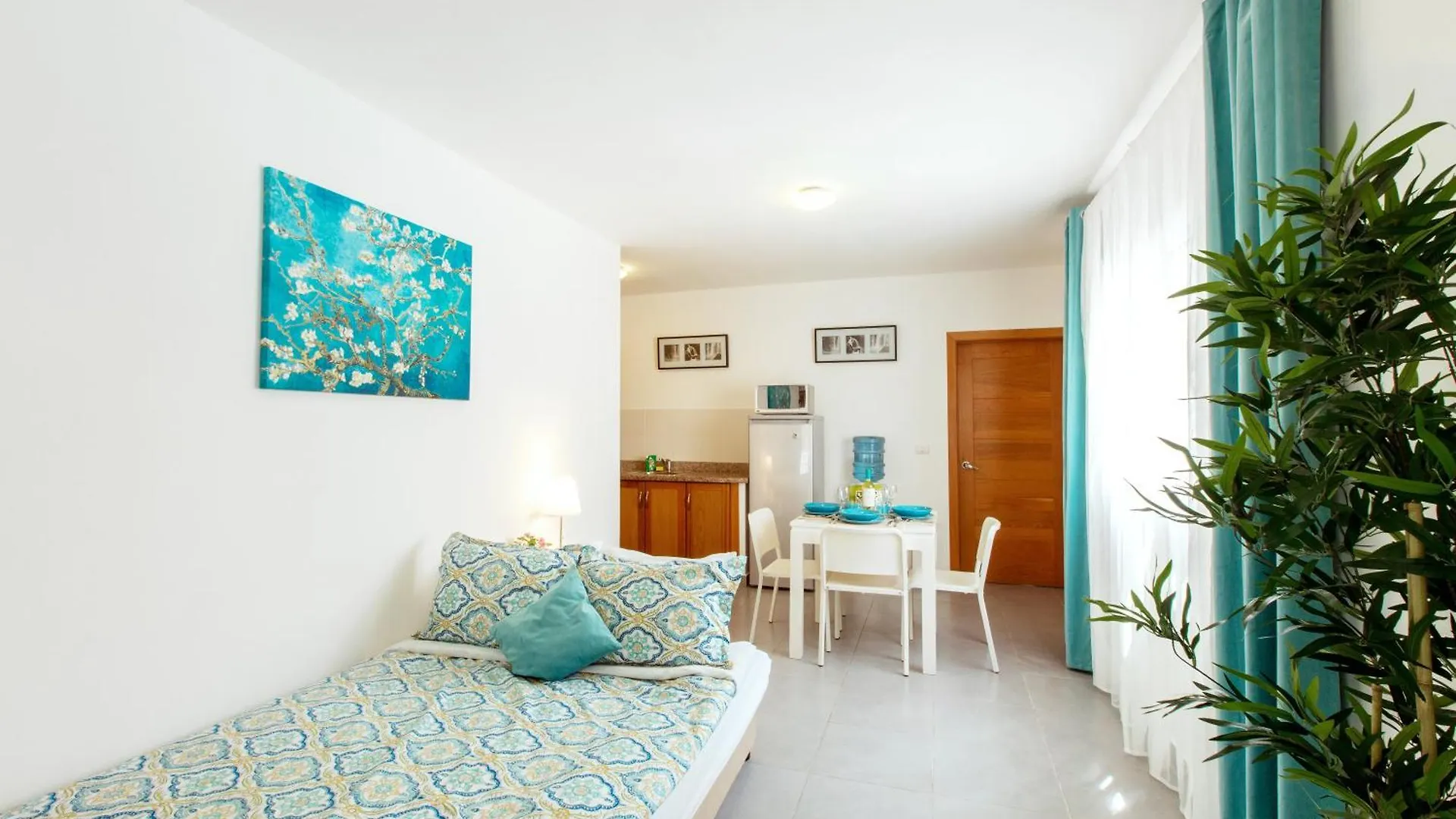 Hotel apartamentowy Sunny Studios Deluxe Playa Los Corales - Wifi, Beach, Pool Punta Cana