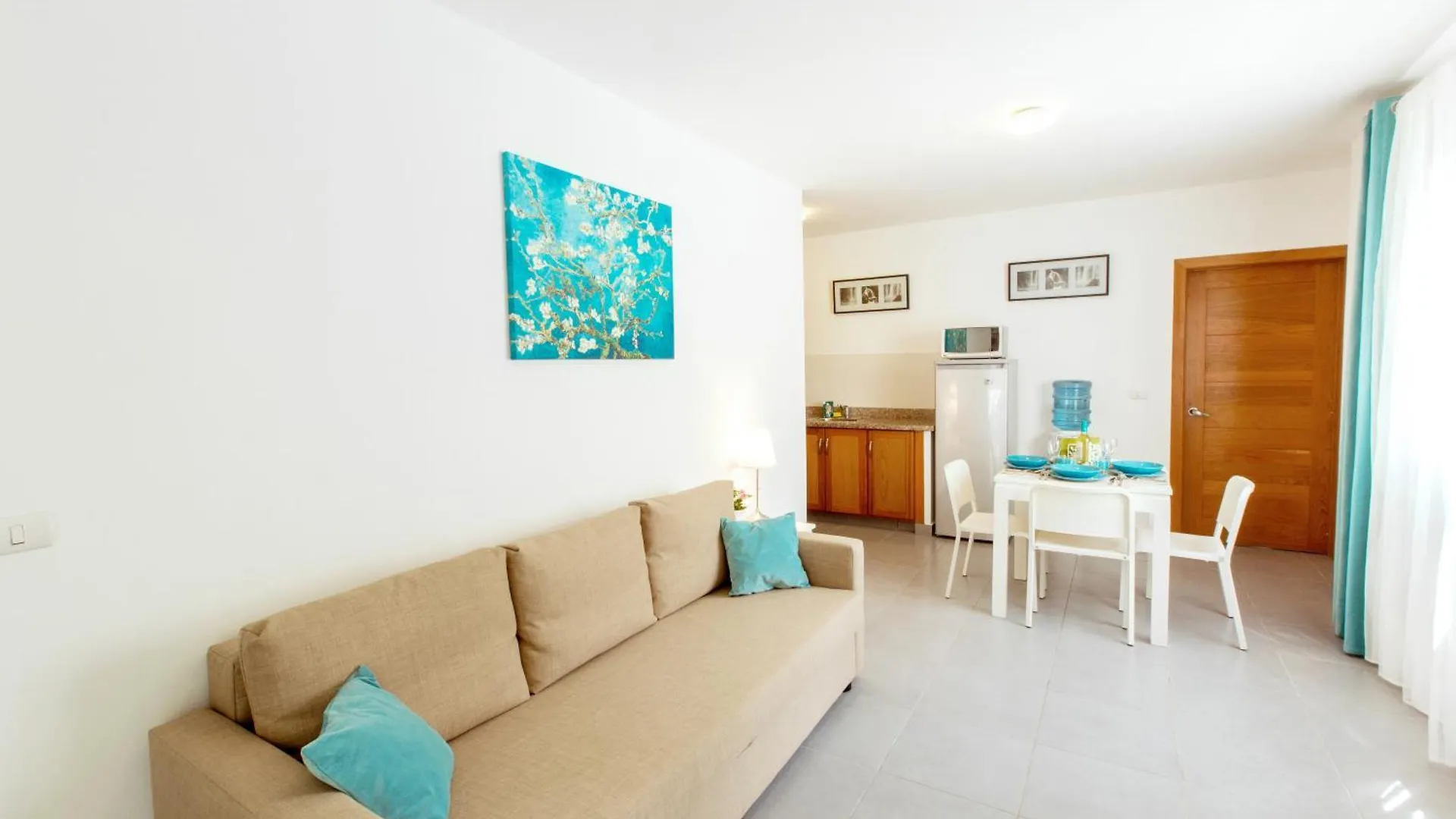 Hotel apartamentowy Sunny Studios Deluxe Playa Los Corales - Wifi, Beach, Pool Punta Cana